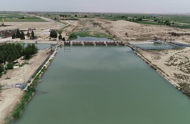 آب سد رودشتین به سمت تالاب بین‌المللی گاوخونی اصفهان رهاسازی شد