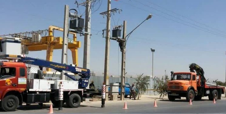 بهینه‌سازی شبکه‌های برق‌رسانی و روشنایی معابر در شهرستان فلارد