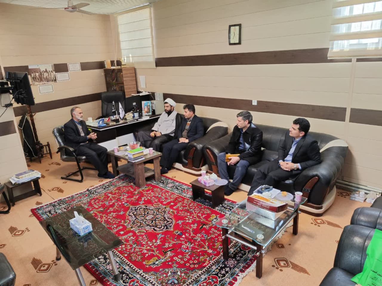 دیدار مدیرعامل شرکت توزیع برق استان با مدیر ستاد اقامه نماز استان ایلام