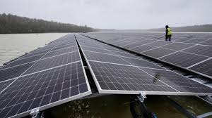 بیش از ۸۰ پنل خورشیدی در فریدن راه اندازی شده است