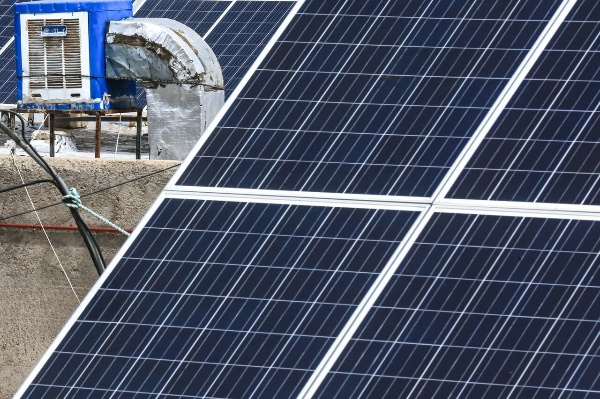 انرژی‌های تجدیدپذیر راهکاری برای کسب درآمد/هزینه احداث نیروگاه خورشیدی چقدر است؟