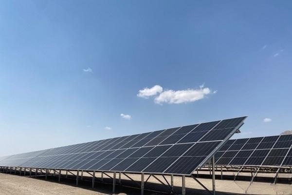 بهره برداری از دو نیروگاه خورشیدی به ظرفیت ۱۷ مگاوات در استان کرمان